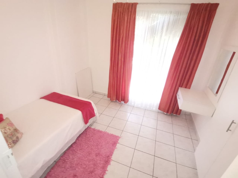 4 Bedroom Property for Sale in Bonza Bay Eastern Cape